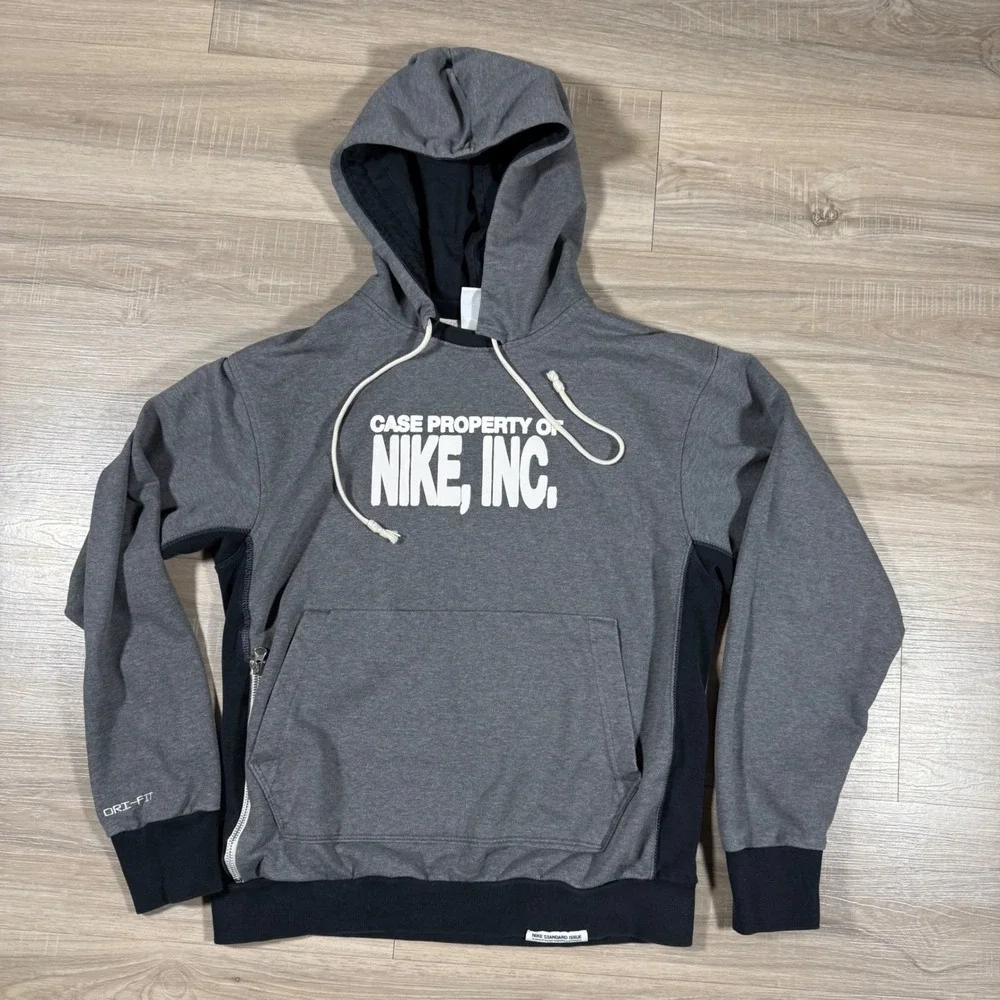 Nike Dri Fit Standard Issue Gray Hoodie Sweatshirt 